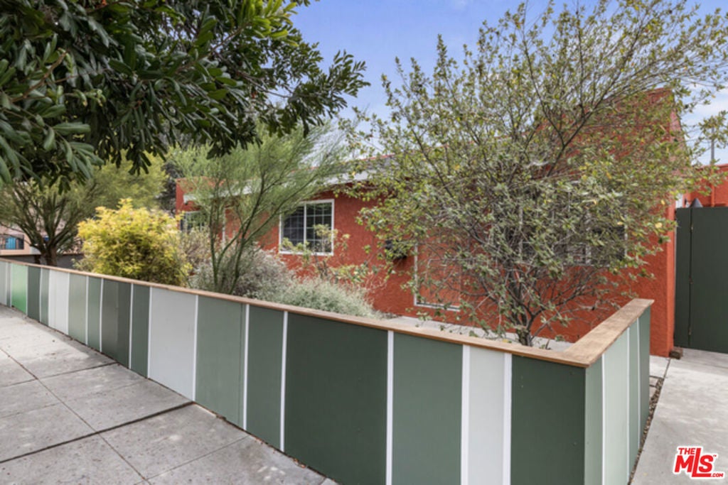 Photo of Listing #25569873