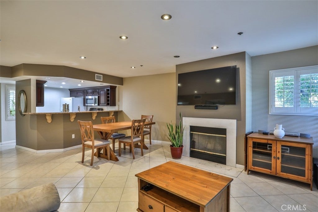 Photo of Listing #CV25165108