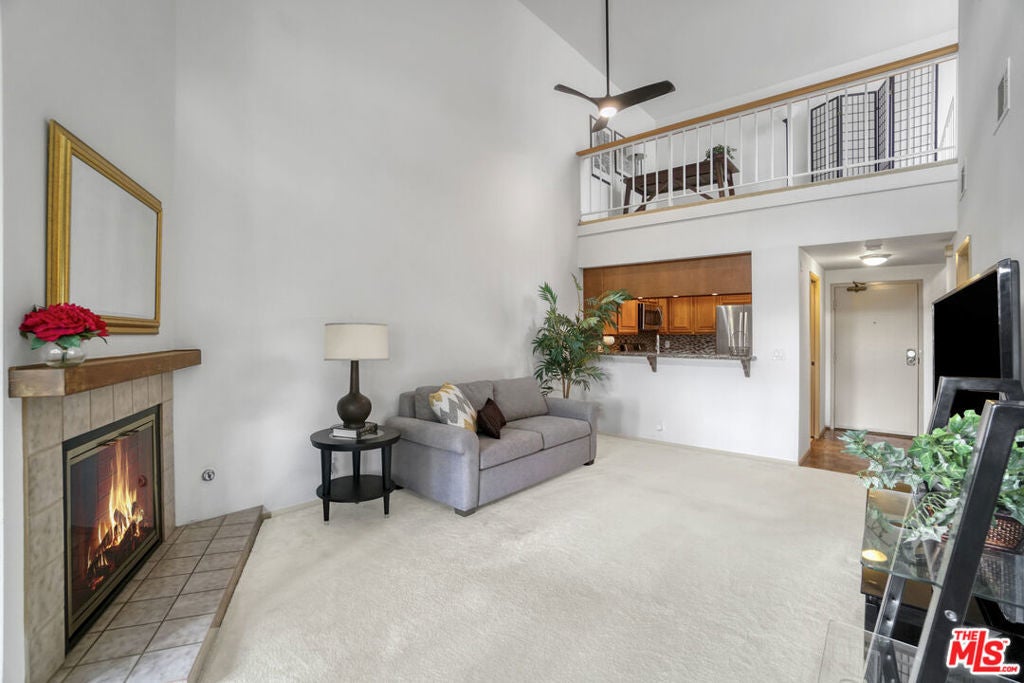 Photo of Listing #25570365