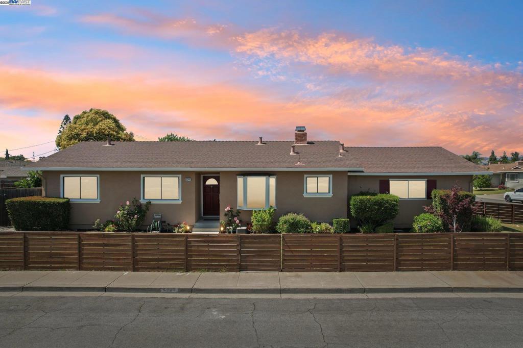 Photo of Listing #41106277