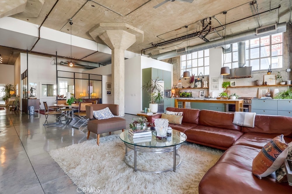 Photo of Listing #PW25168672