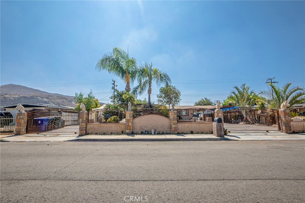 Photo of Listing #IV25168916