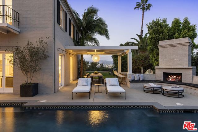 3659 Shannon Road, Los Angeles