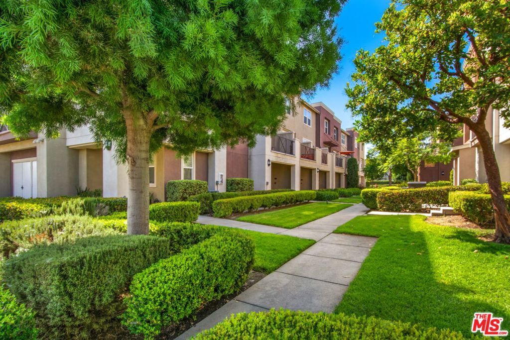 Photo of Listing #25566235