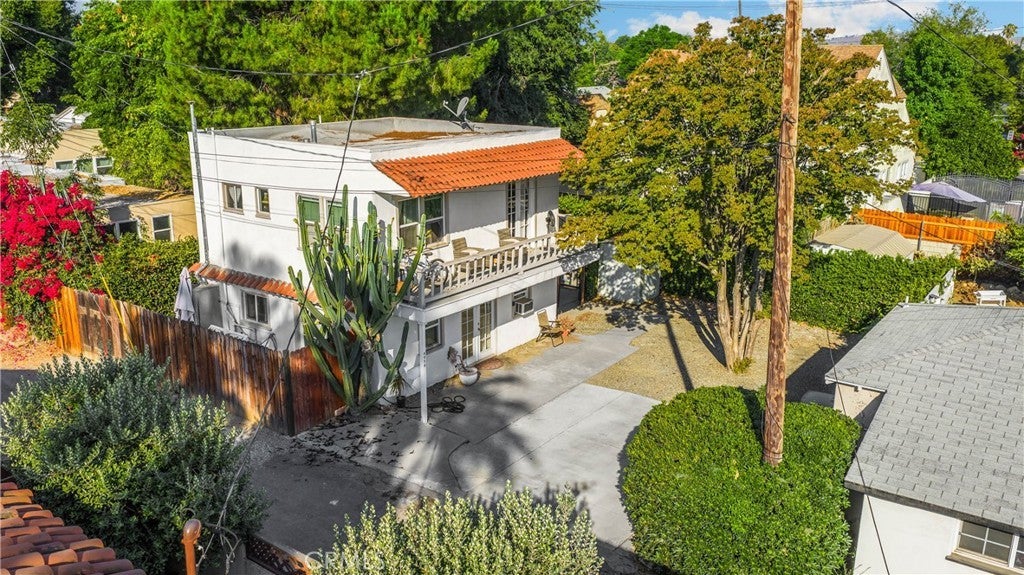 Photo of Listing #IV25169294