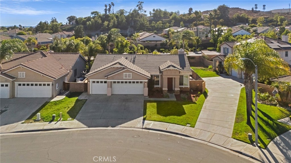 Photo of Listing #IV25168019