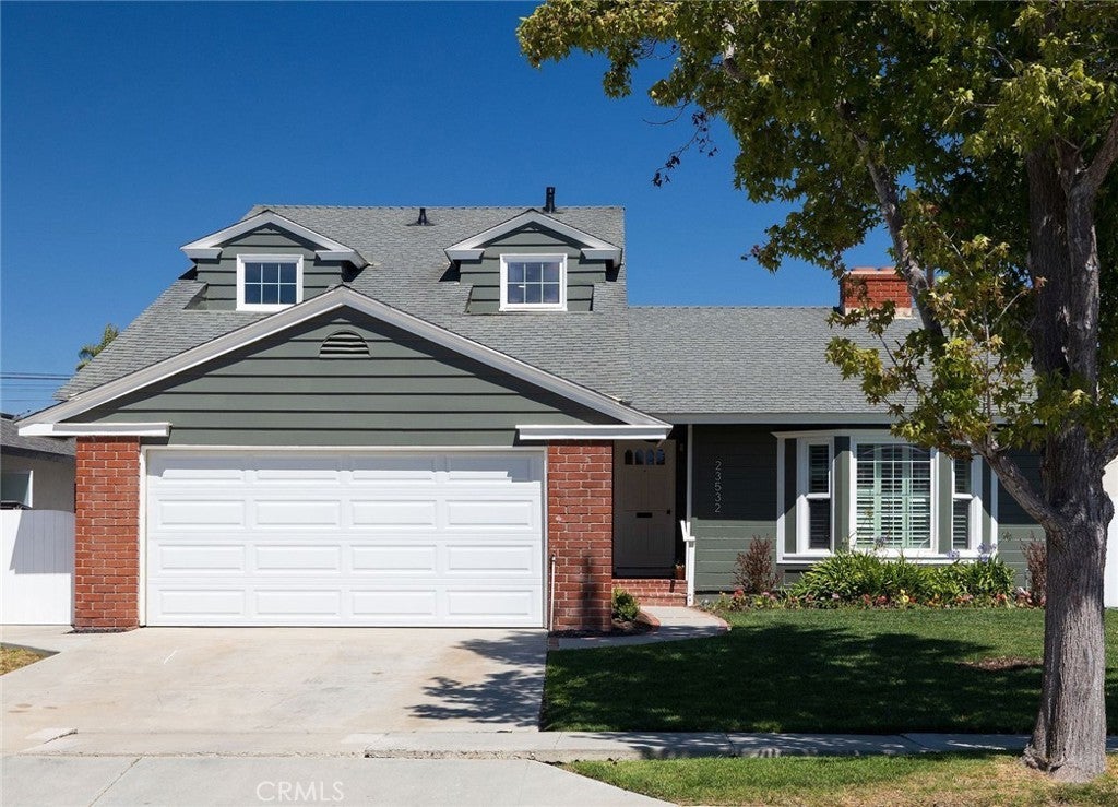 Photo of Listing #SB25159271