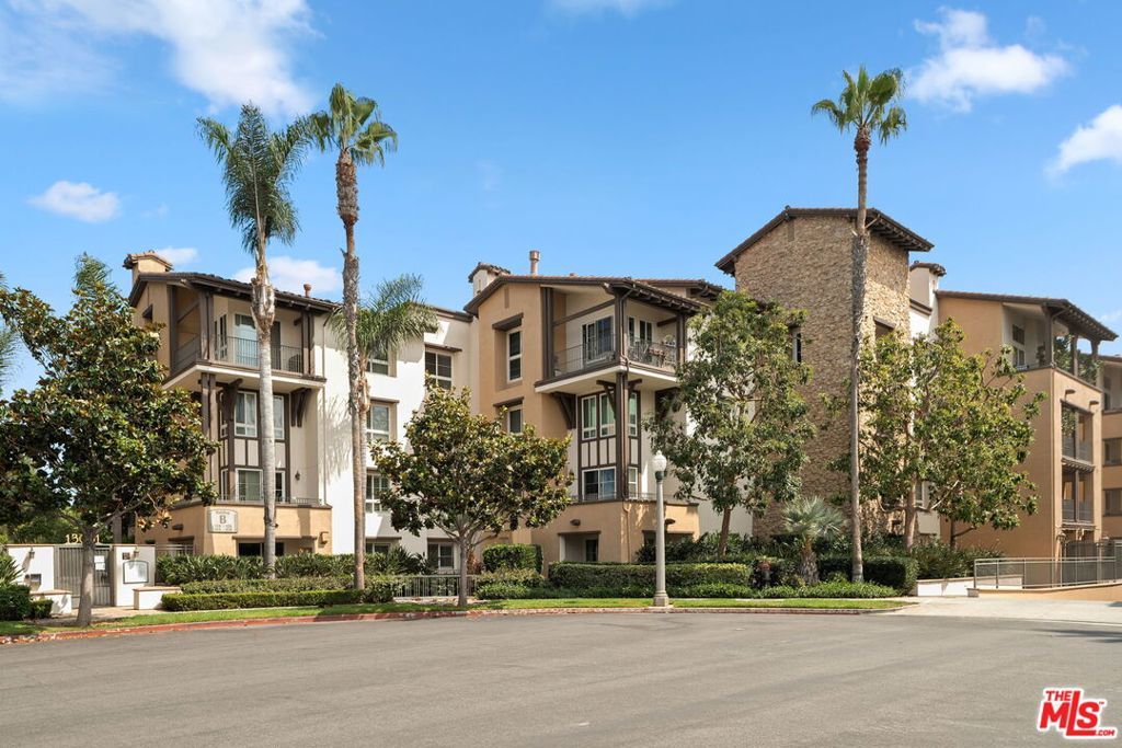 Photo of Listing #25566439