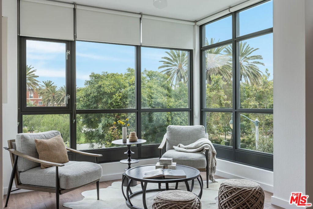 Photo of Listing #25571559