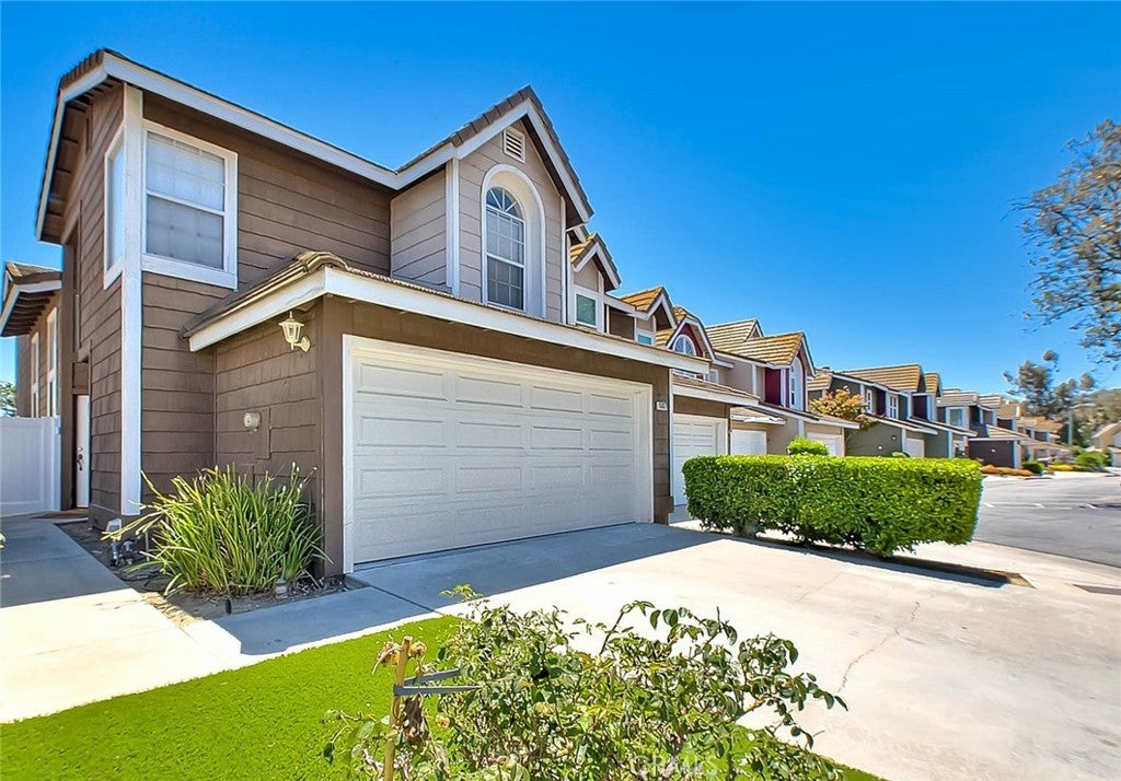 Photo of Listing #CV25169828