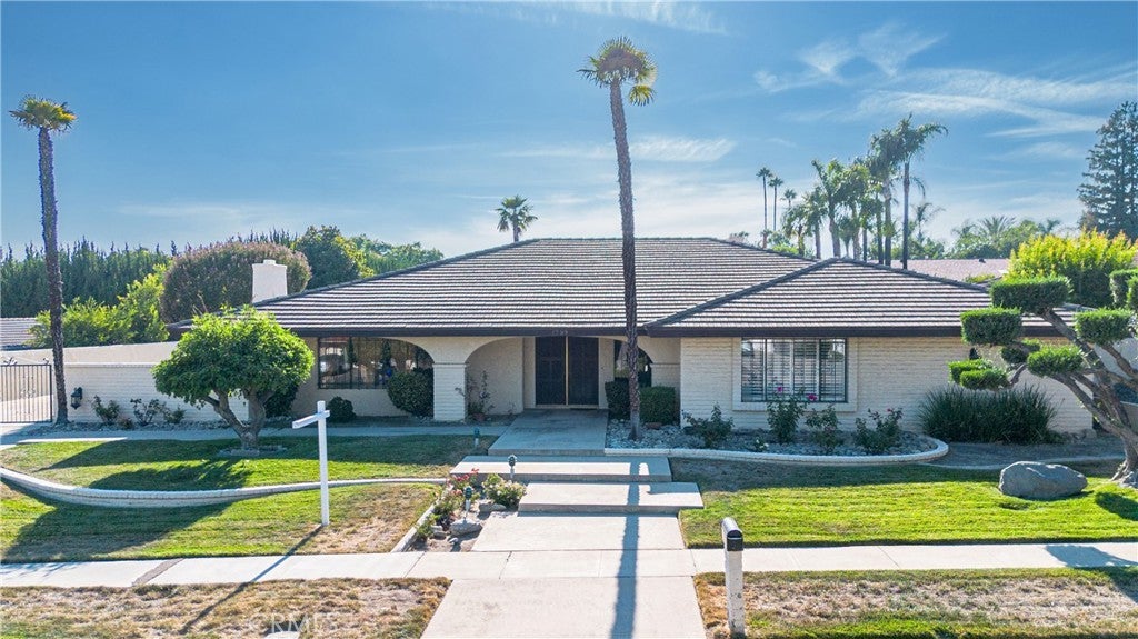 Photo of Listing #CV25170056