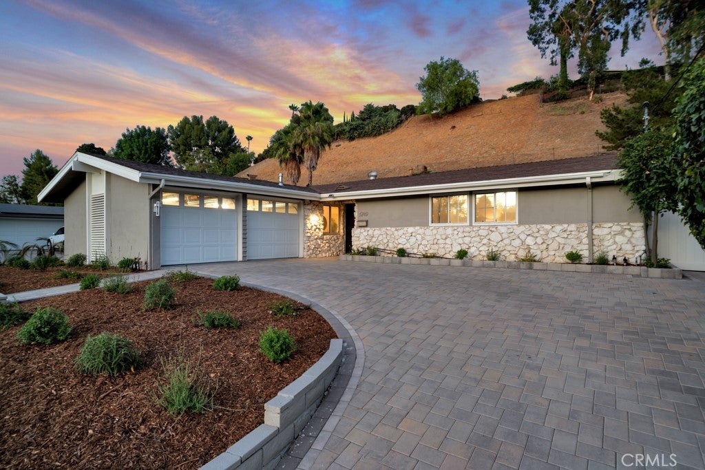 Photo of Listing #SR25170654