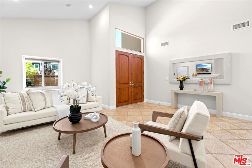 Photo of Listing #25571687