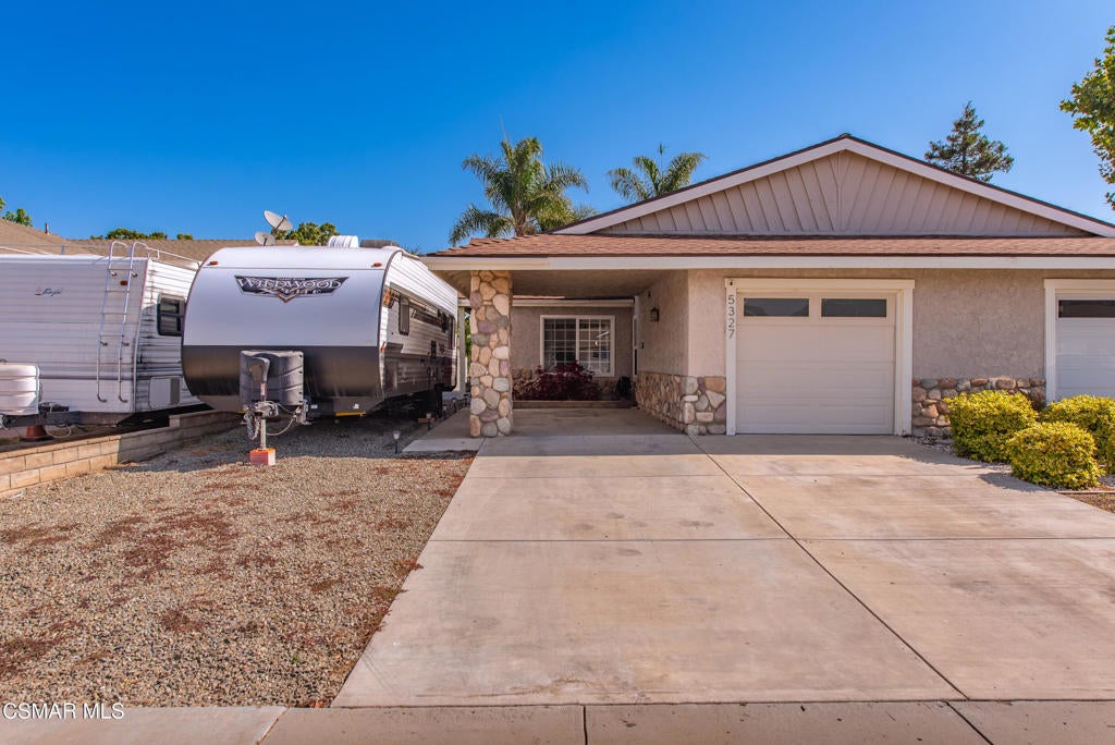 Photo of Listing #225003844