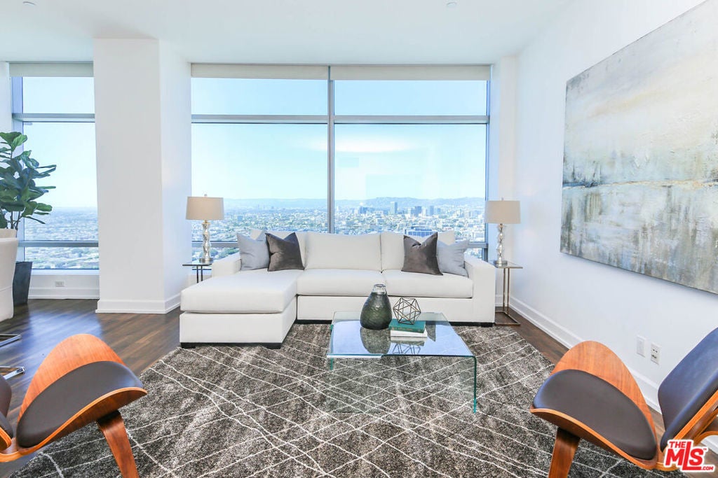 Photo of Listing #25571849