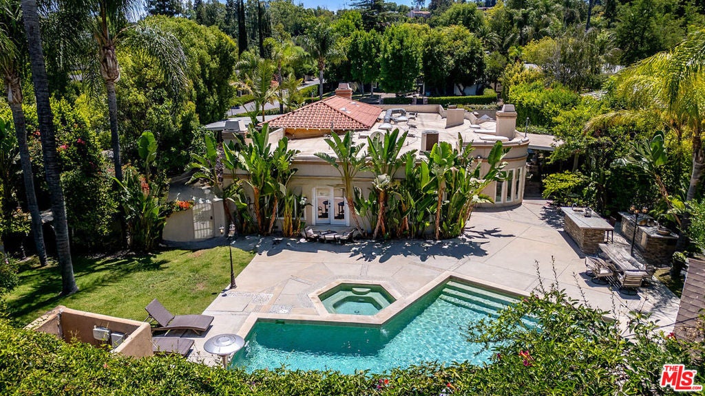 Photo of Listing #25571499