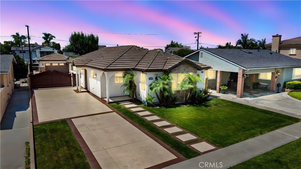 Photo of Listing #IV25170927