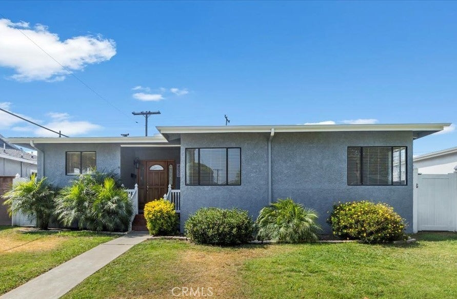 Photo of Listing #SB25165750