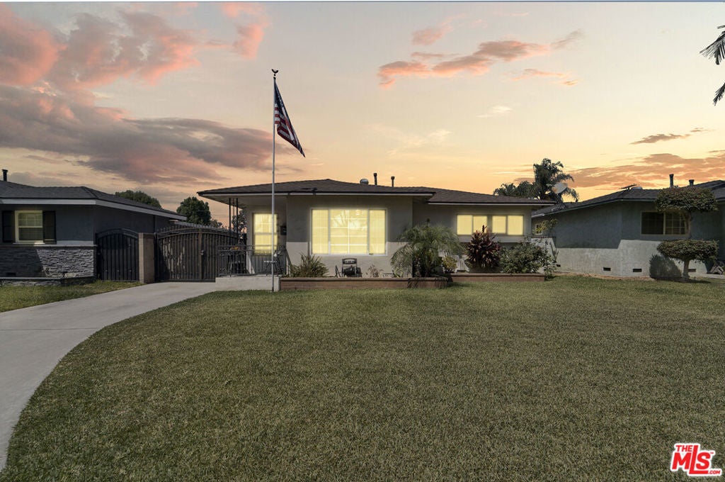 Photo of Listing #25572045