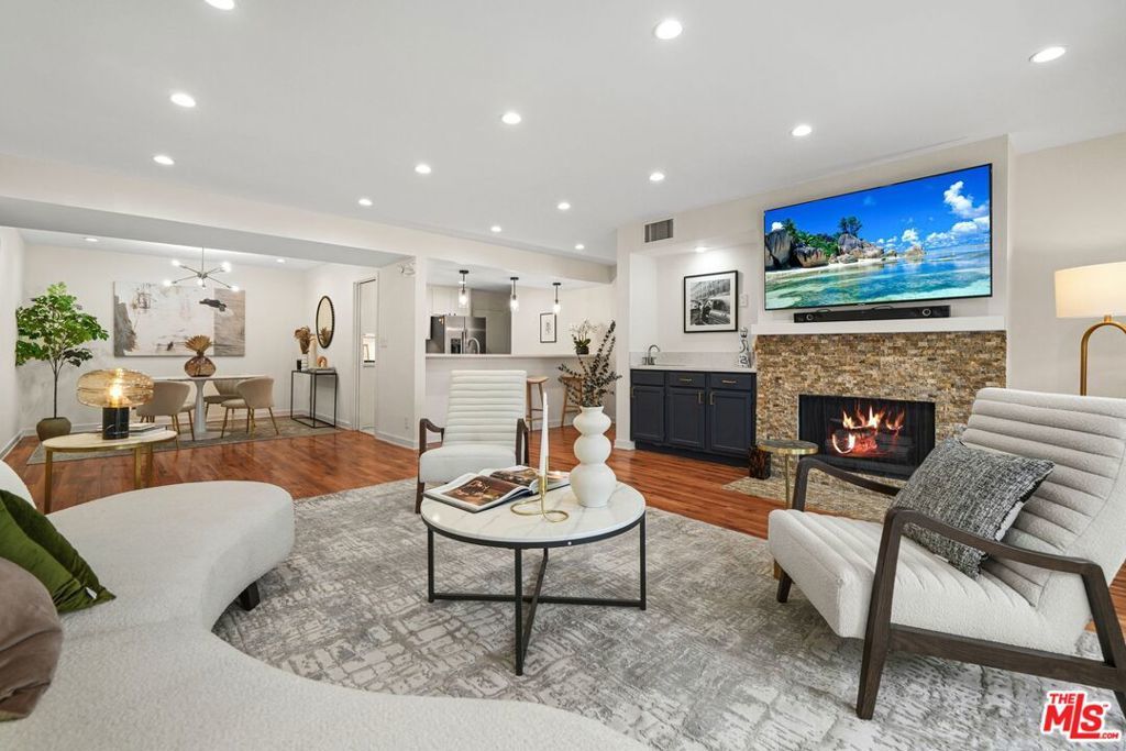 Photo of Listing #25569043