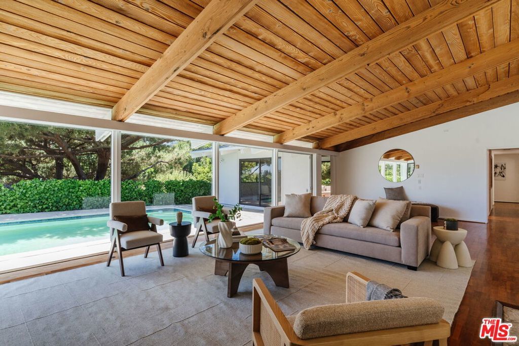 Photo of Listing #25567167