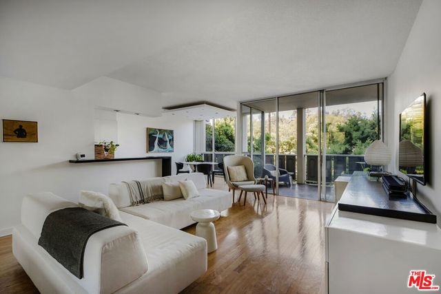 4411 Los Feliz Boulevard # 306, Los Angeles