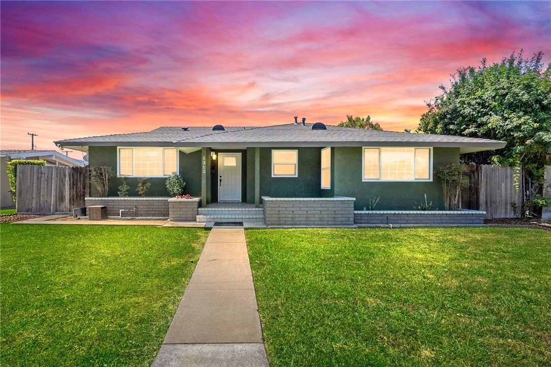 Photo of Listing #SW25114875