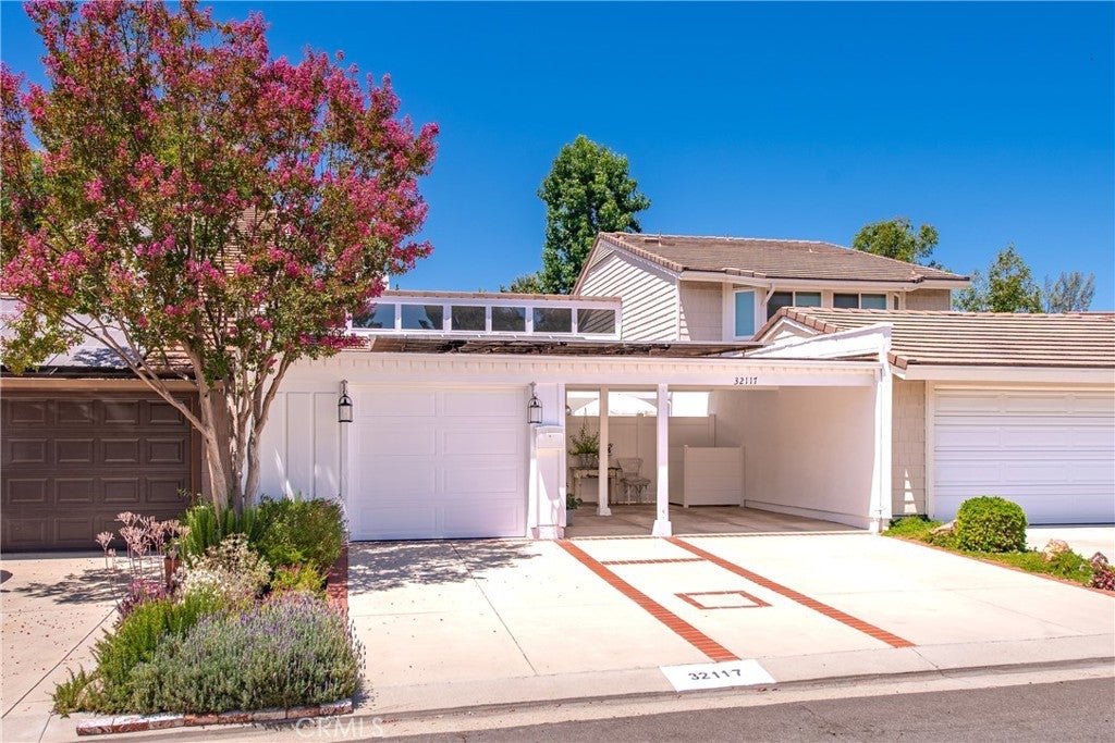 Photo of Listing #SR25170250