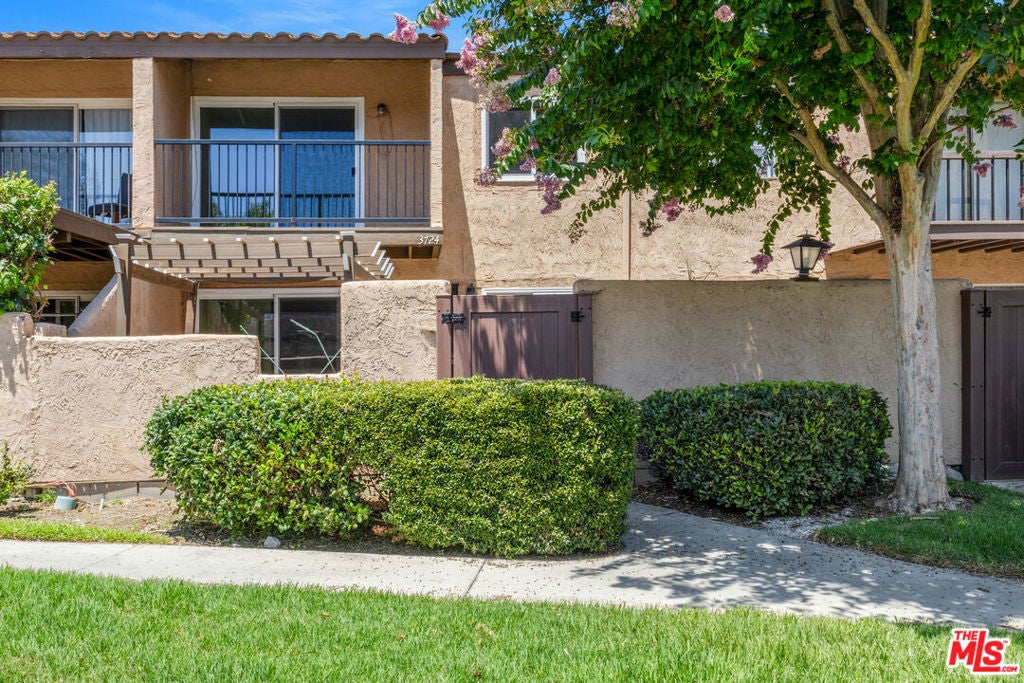 Photo of Listing #25572343