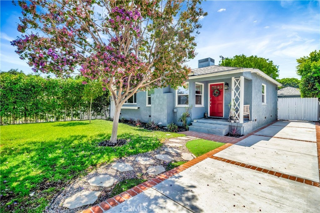 Photo of Listing #SR25172325