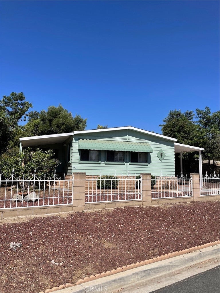 Photo of Listing #IV25169375