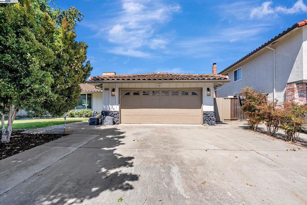 Photo of Listing #41106680