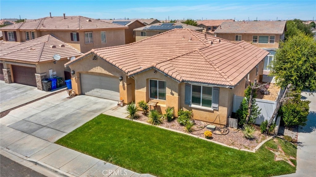 Photo of Listing #IV25171840