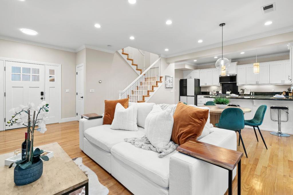 Photo of Listing #ML82016644