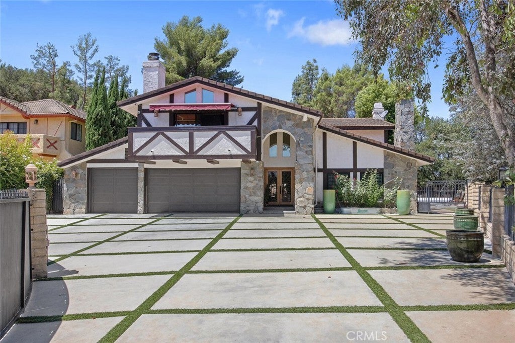 Photo of Listing #SR25172985