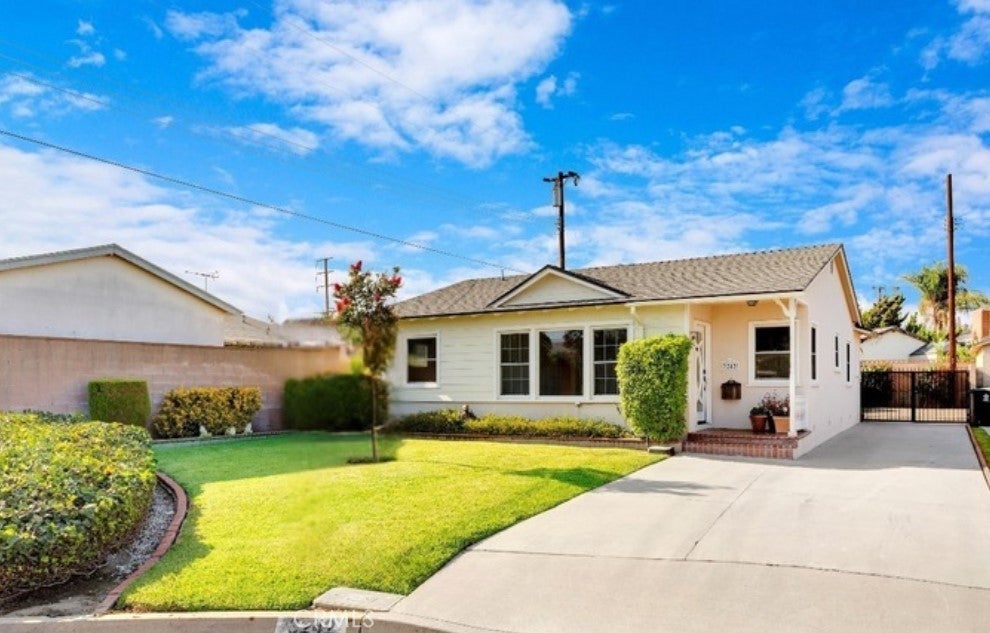 Photo of Listing #DW25164244