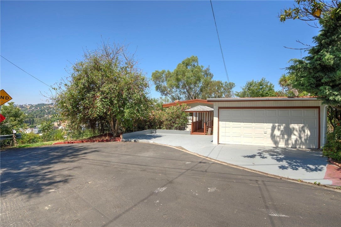 Photo of Listing #CV25172158