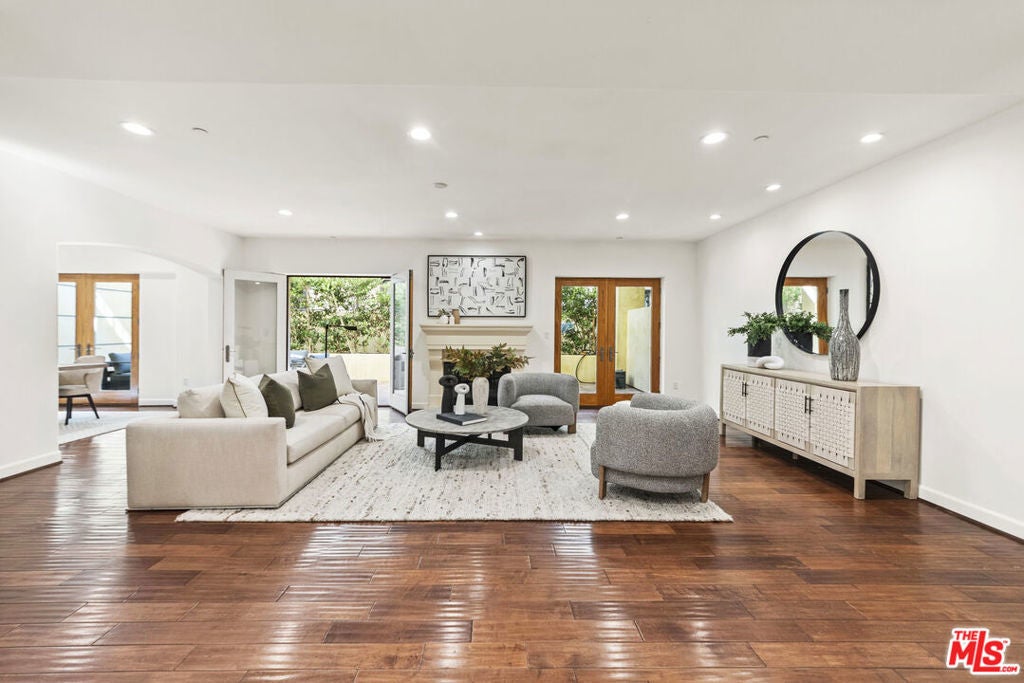 Photo of Listing #25572107