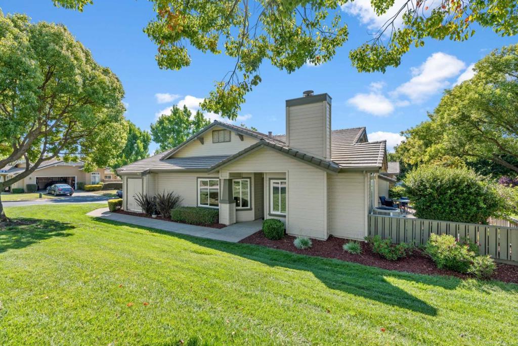 Photo of Listing #ML82016727