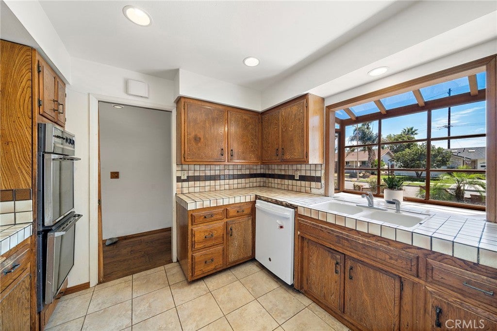 Photo of Listing #NP25173326