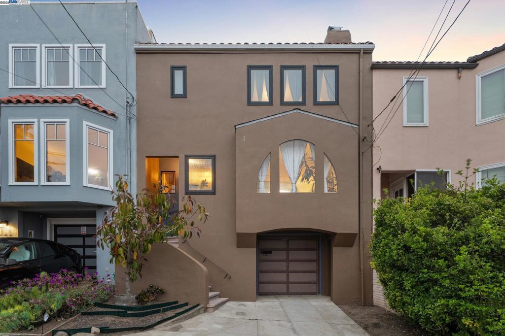 Photo of Listing #41106859