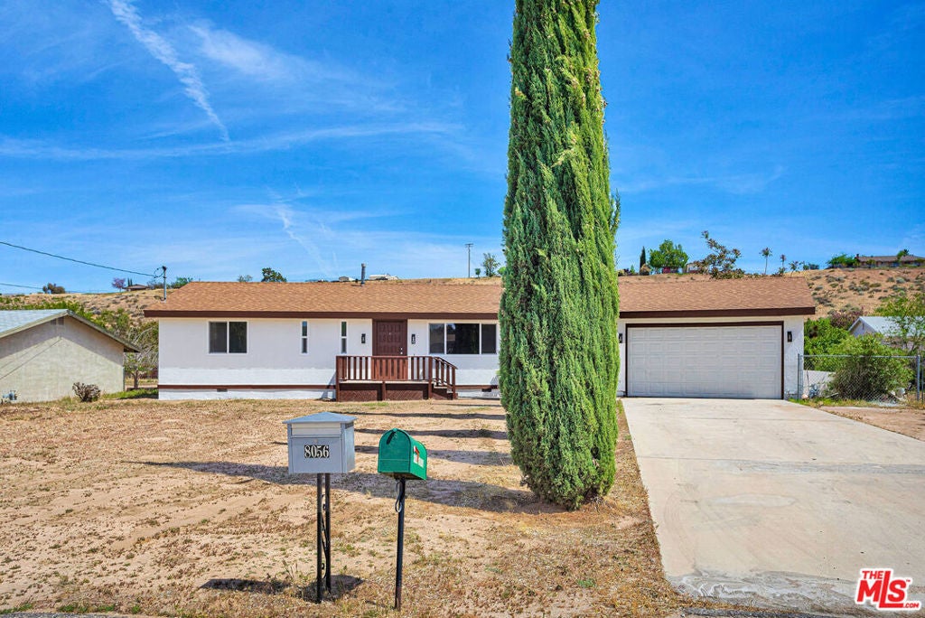 Photo of Listing #25573189