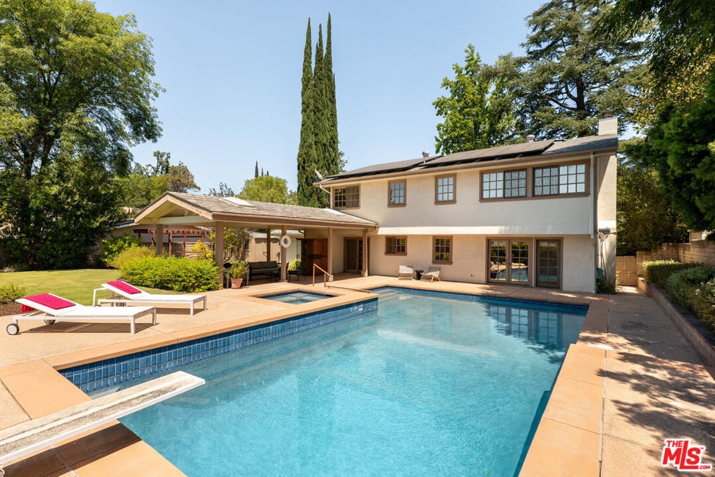 Photo of Listing #25573235