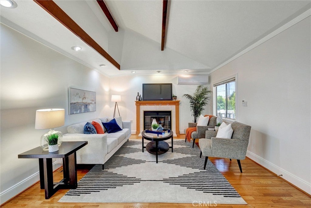 Photo of Listing #IG25173933