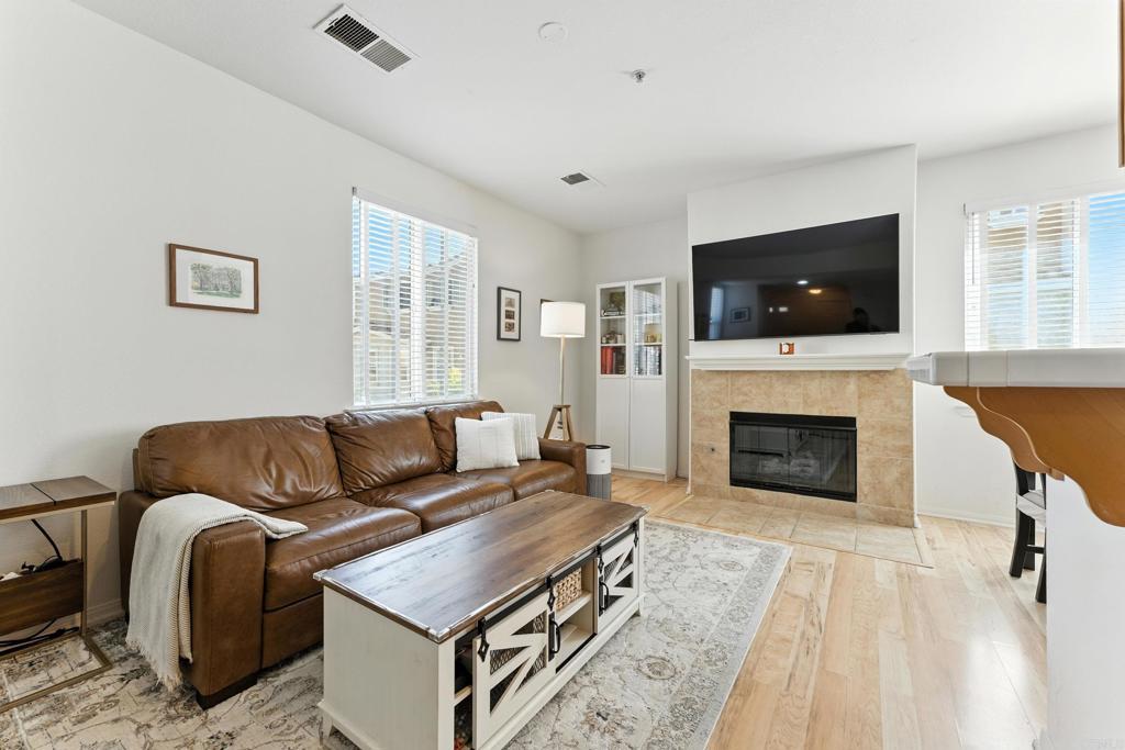 Photo of Listing #PTP2505883