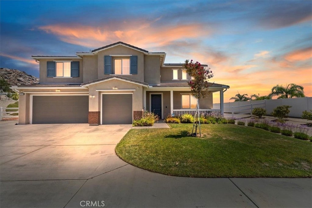 Photo of Listing #IV25174324