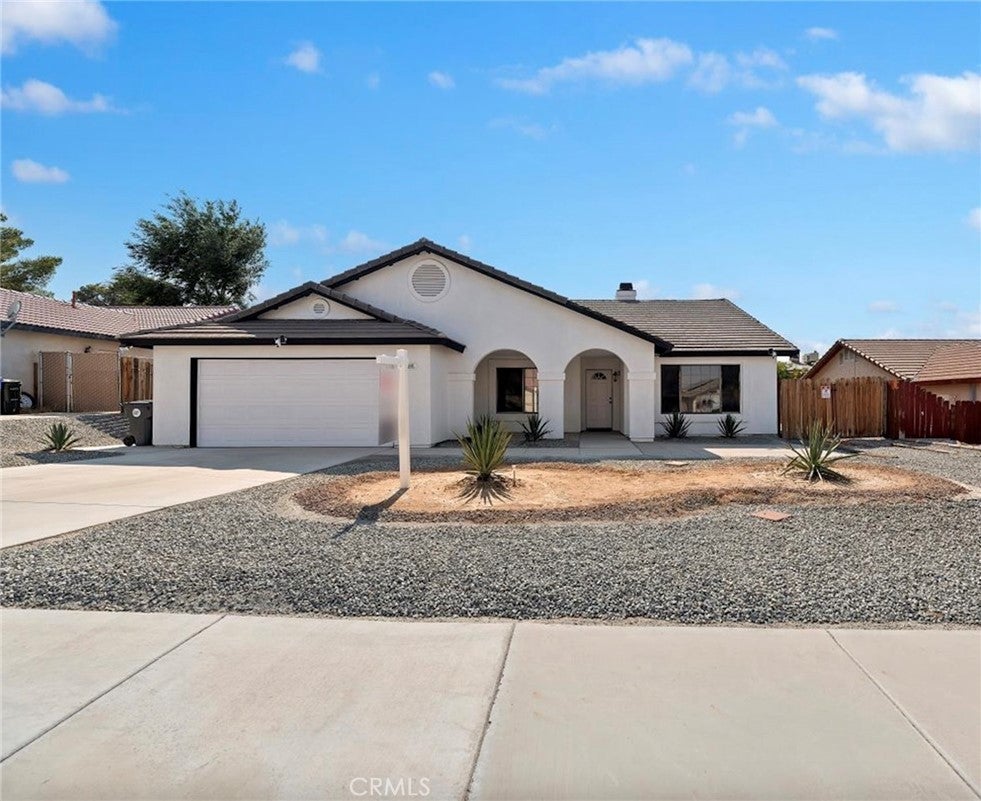 Photo of Listing #IV25155823