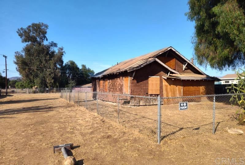 Photo of Listing #PTP2505900