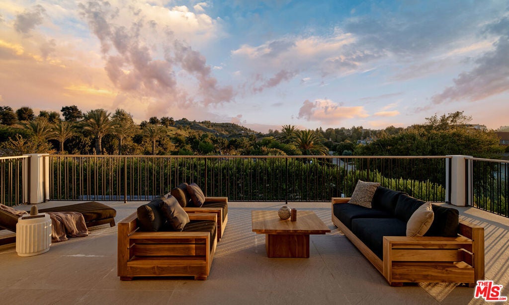 Photo of Listing #25573805