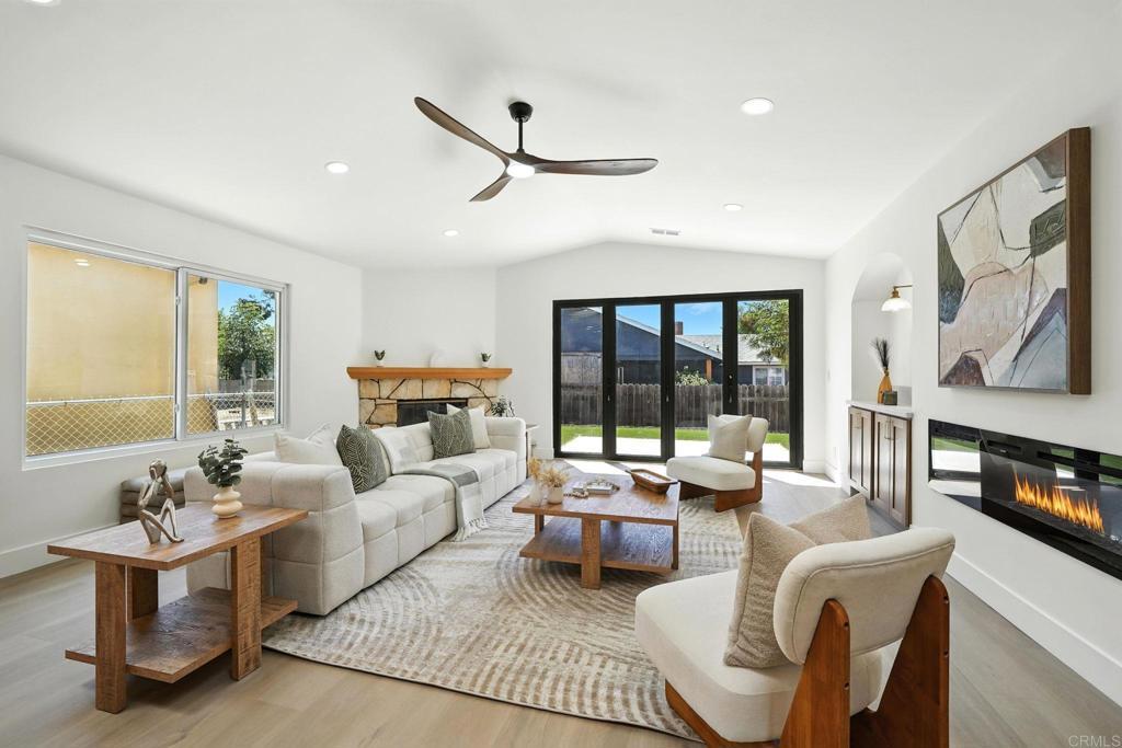 Photo of Listing #PTP2505908